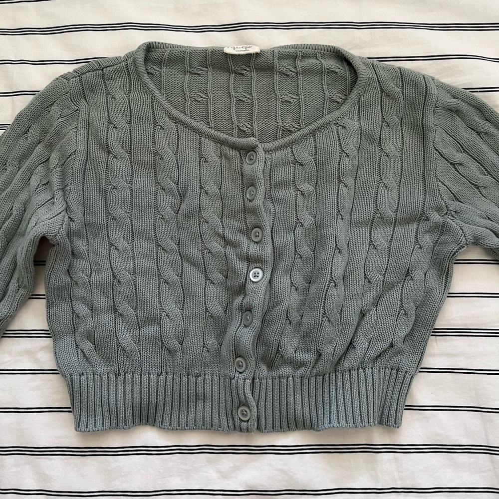 Brandy Melville sweater